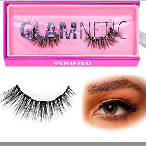 Glamnetic Lashes - Verified comes with glue
